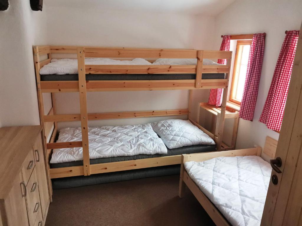 Postel nebo postele na pokoji v ubytování Chalupa u Matucha