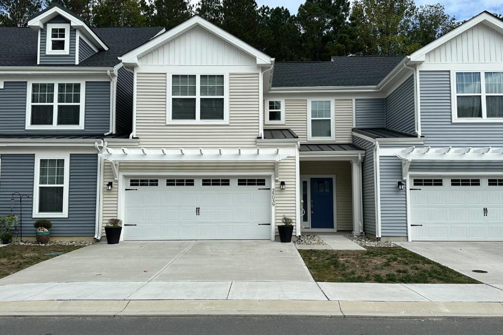 Το κτήριο όπου στεγάζεται  η παραθεριστική κατοικία