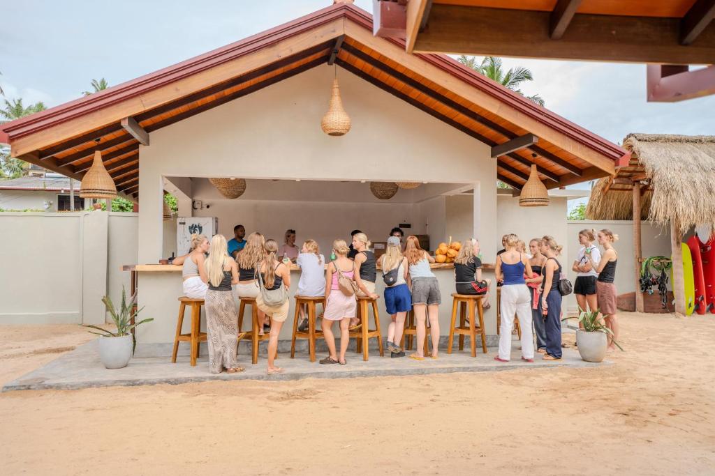 Hosté ubytování The Green Rooms Surf & Yoga Camp - ON THE BEACH - Prime location Renovated 2024