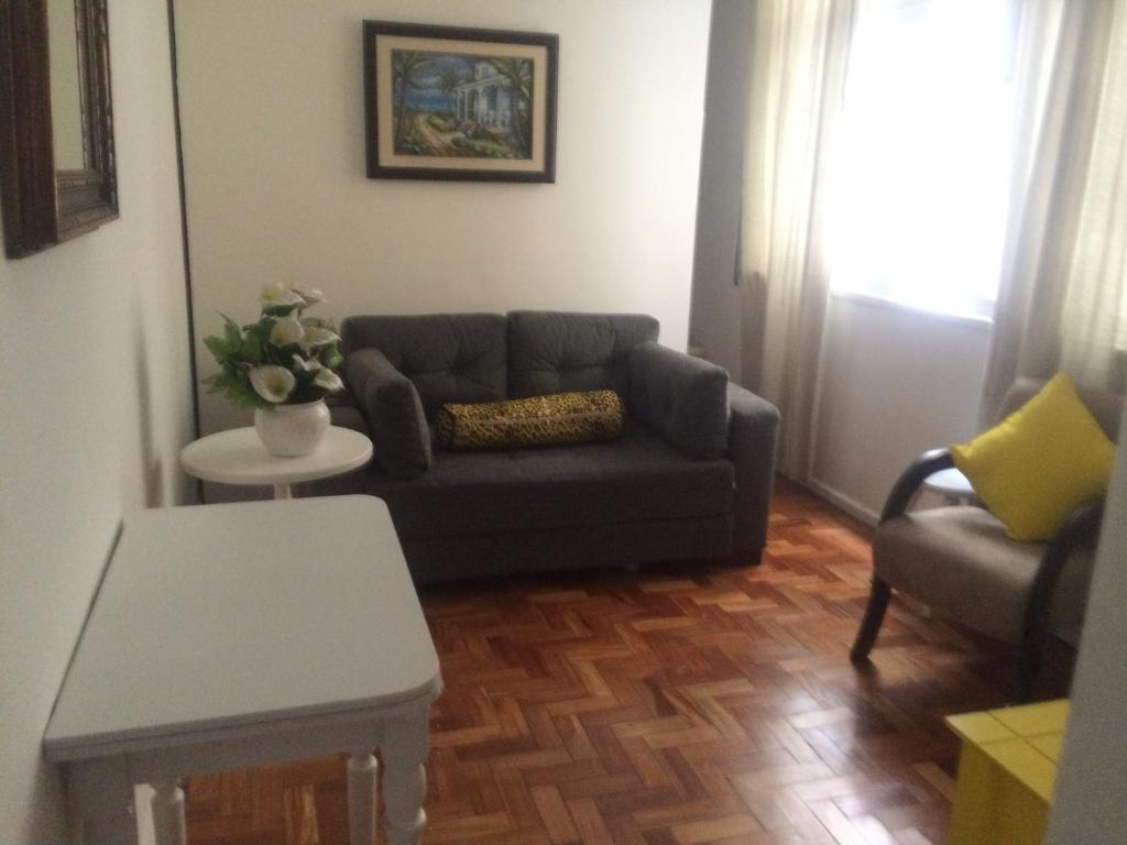  Apartamento esquina com Ipanema no posto 6 so duas quadras da praia preido familiar