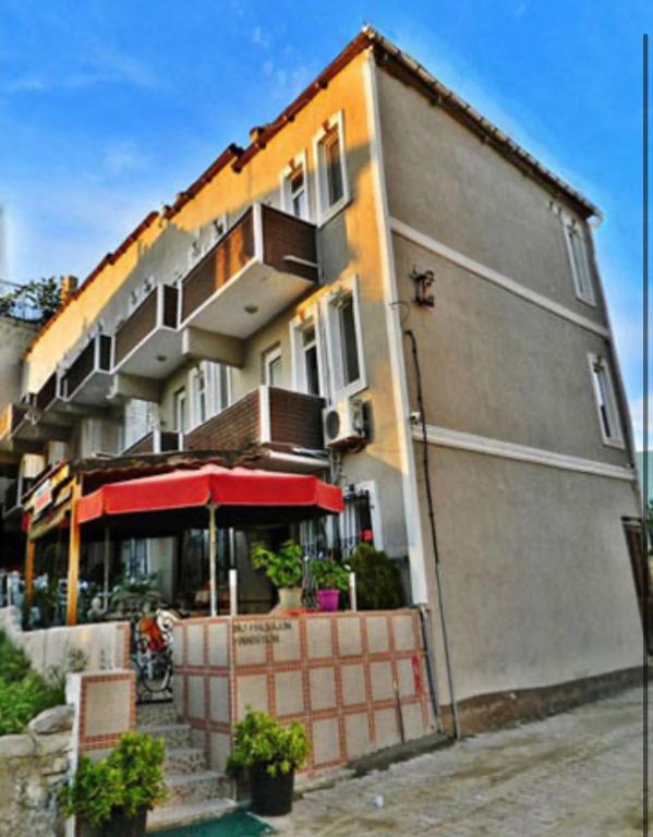 Budova, kde se aparthotel nachází