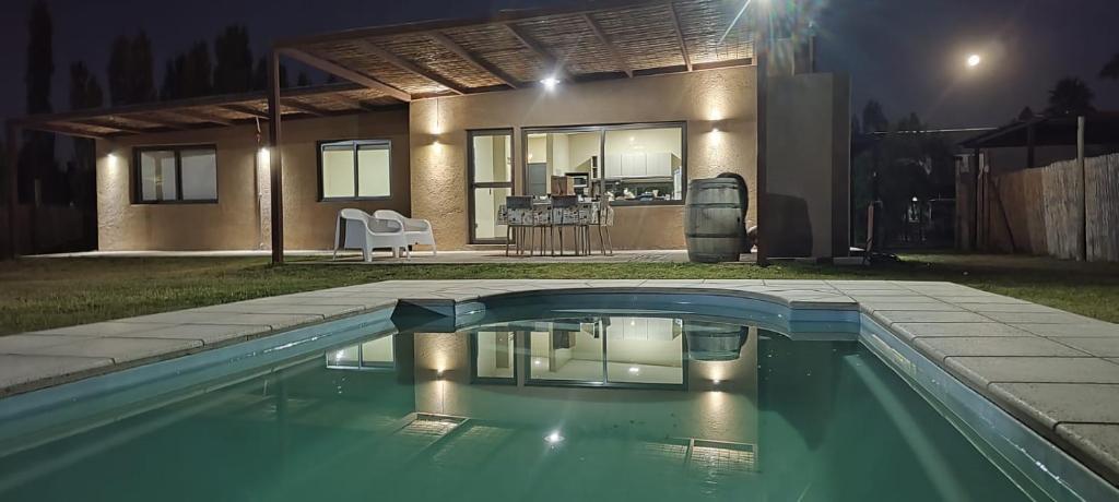 Swimmingpoolen hos eller tæt på Las Casitas y Los Duplex de Chacras de Coria