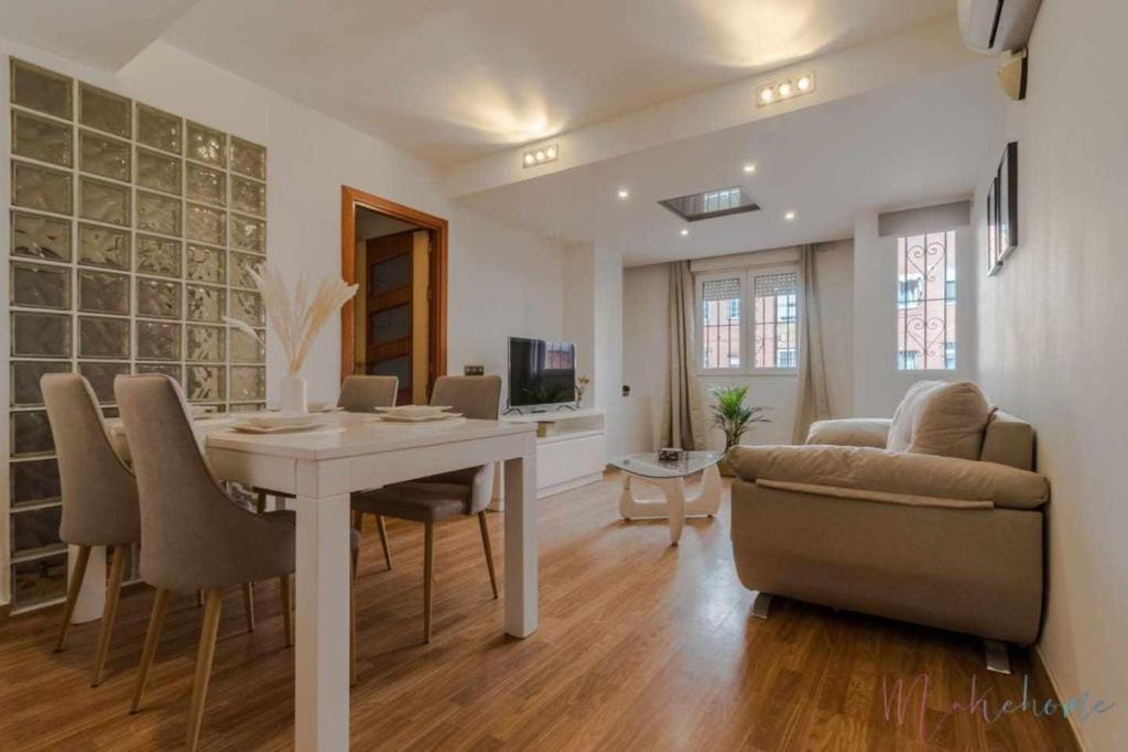 Lujo a tu alcance con spa y garaje pleno centro - Appartement De Deux Chambres
