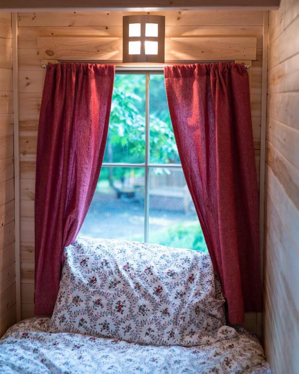 Mount Hood Village - Minicasa Scarlett