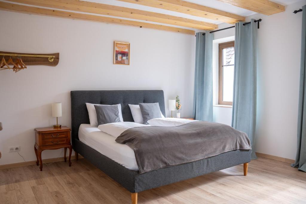 Postel nebo postele na pokoji v ubytování Chambre Super Broussard