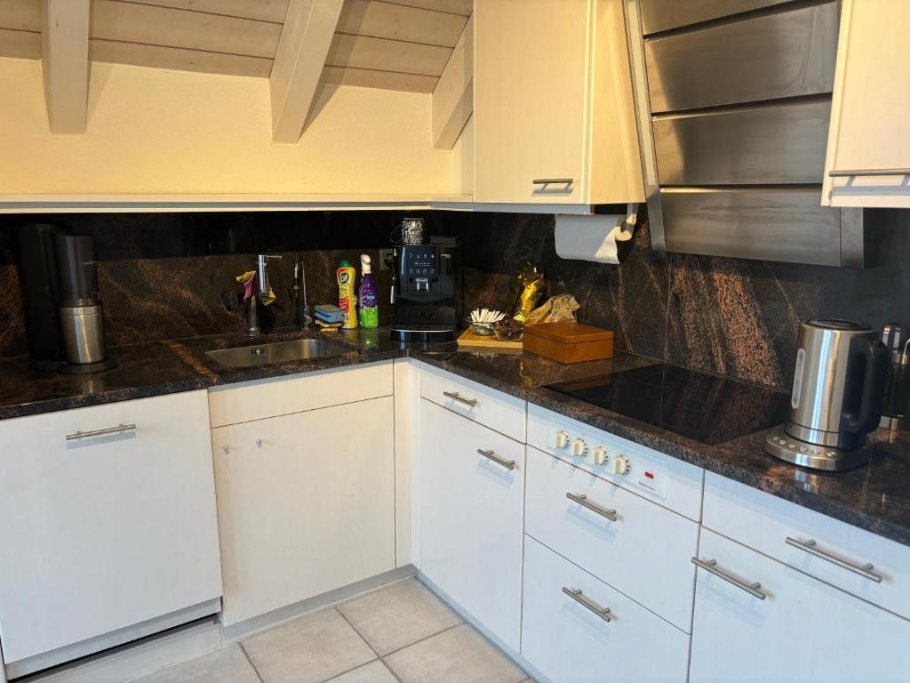 Billede fra billedgalleriet på Entspannen, private Maisonette Dachwohnung i Dielsdorf