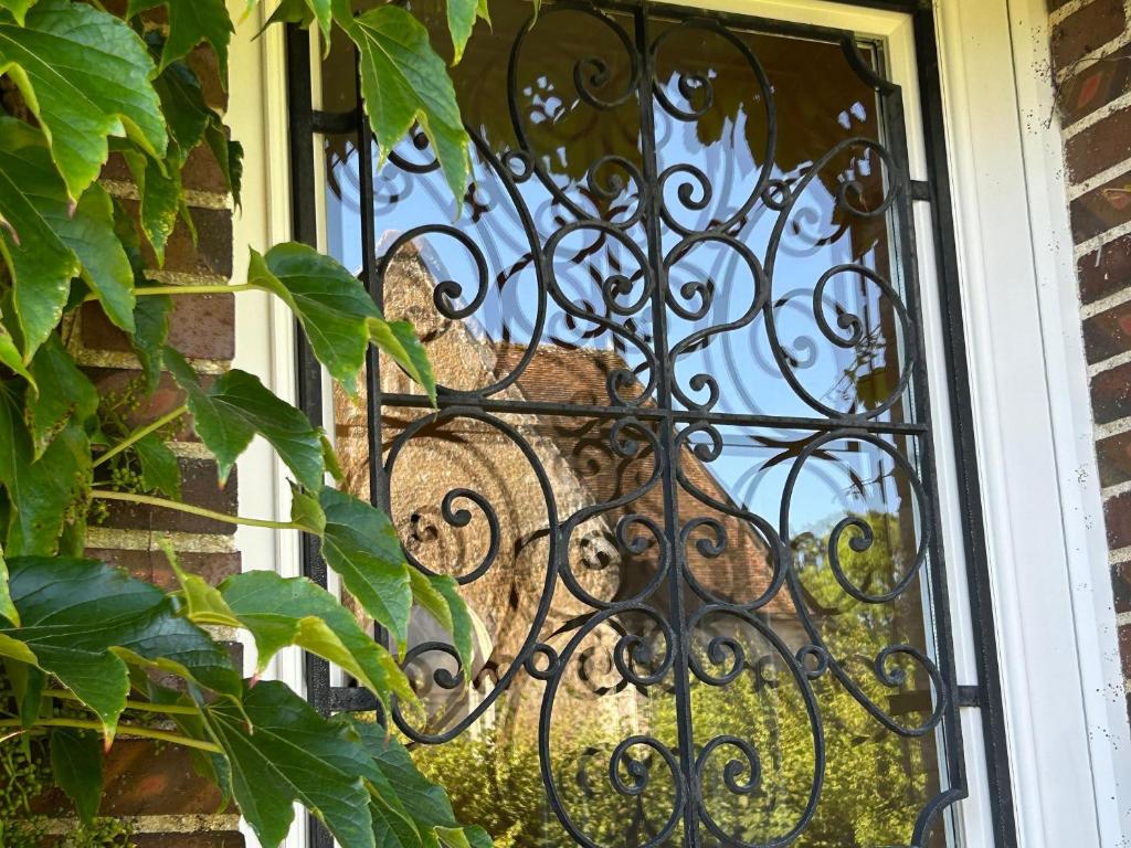 Φωτογραφία από το άλμπουμ του Grande maison de charme avec jardin clos, idéale pour familles et amis, au cœur du Perche - FR-1-581-94 σε Montireau