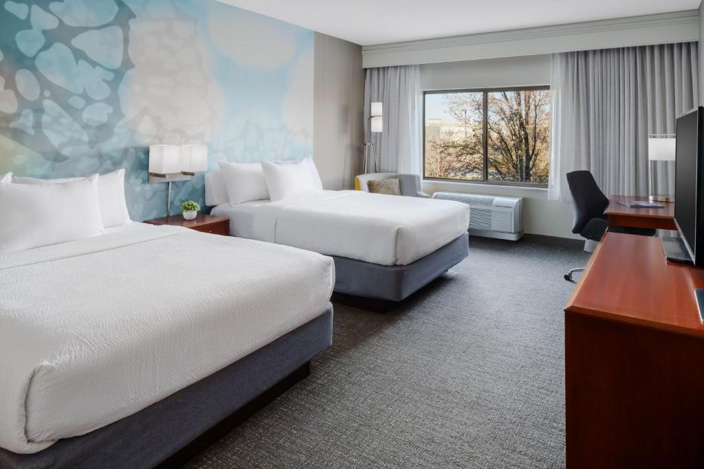 Courtyard by Marriott Roseville Galleria Mall/Creekside Ridge Drive - Habitación Queen Con Dos Camas Queen Y Piso Alto