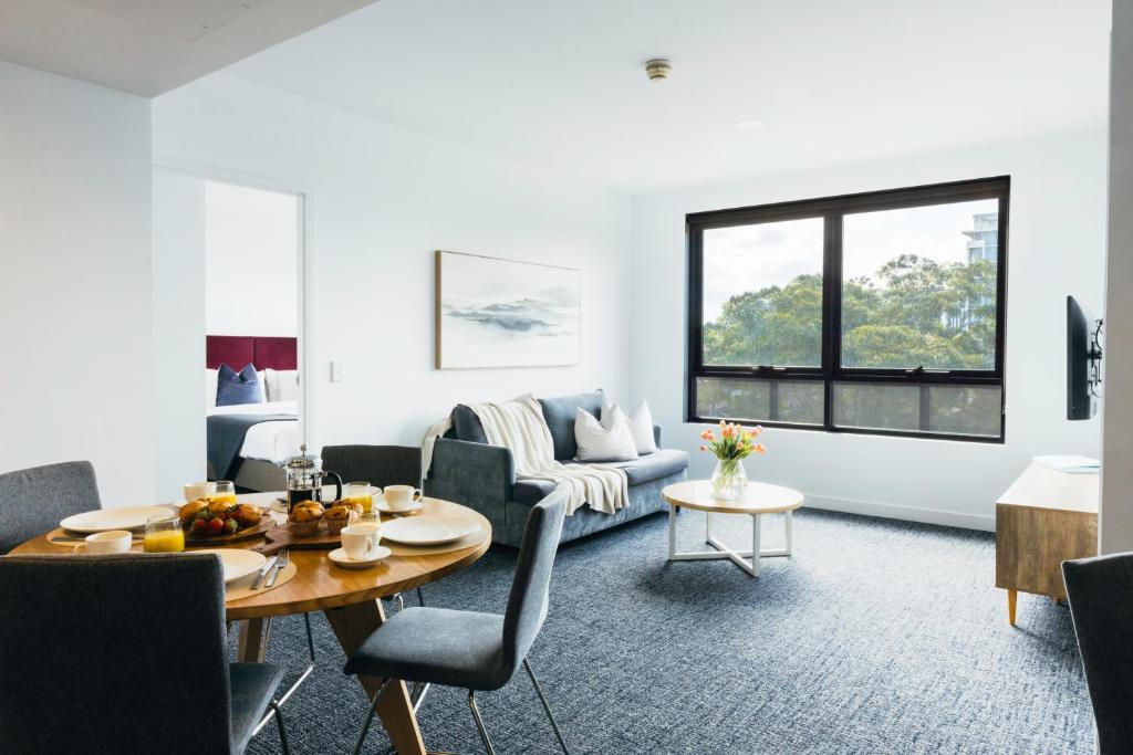 Quest Mascot - Resim 17