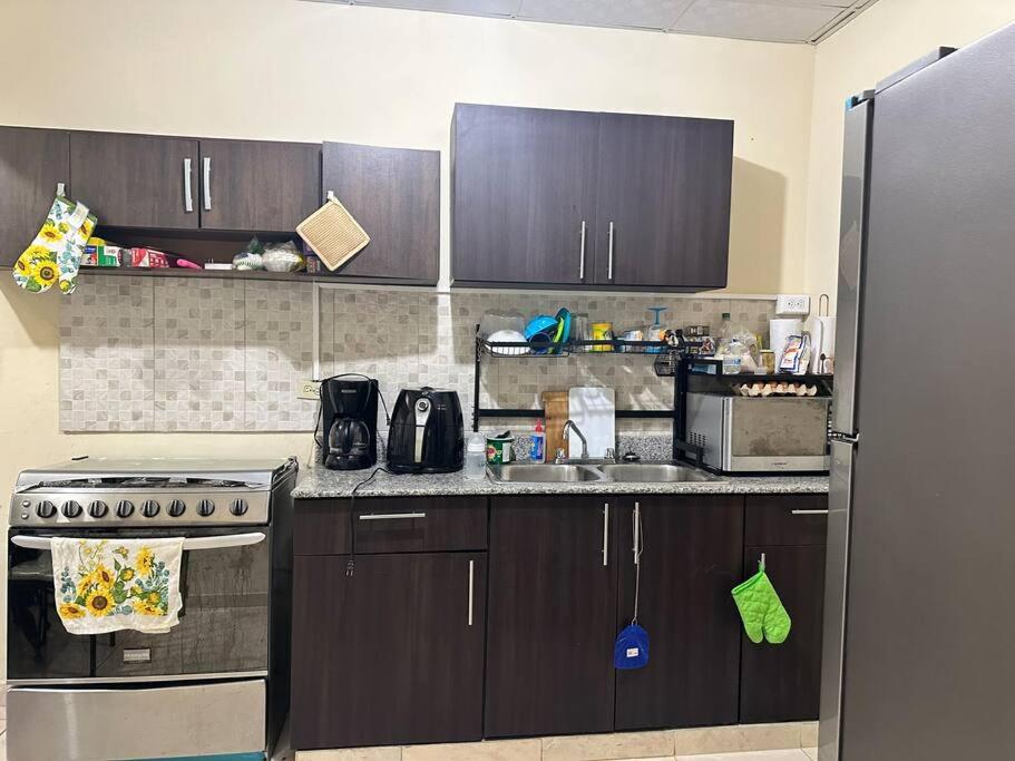 Kuchyň nebo kuchyňský kout v ubytování Residencia en Tablas Abajo