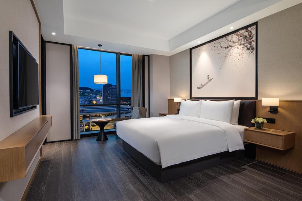 颐豪酒店福州南站店 - Reina Suite Con Baño De Spa