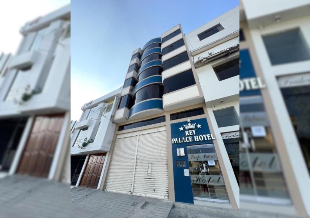 Το κτήριο όπου στεγάζεται  το ξενοδοχείο