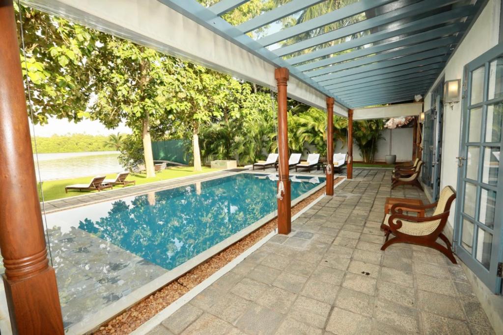 Πισίνα στο ή κοντά στο Villa Apsara by Belle Vue