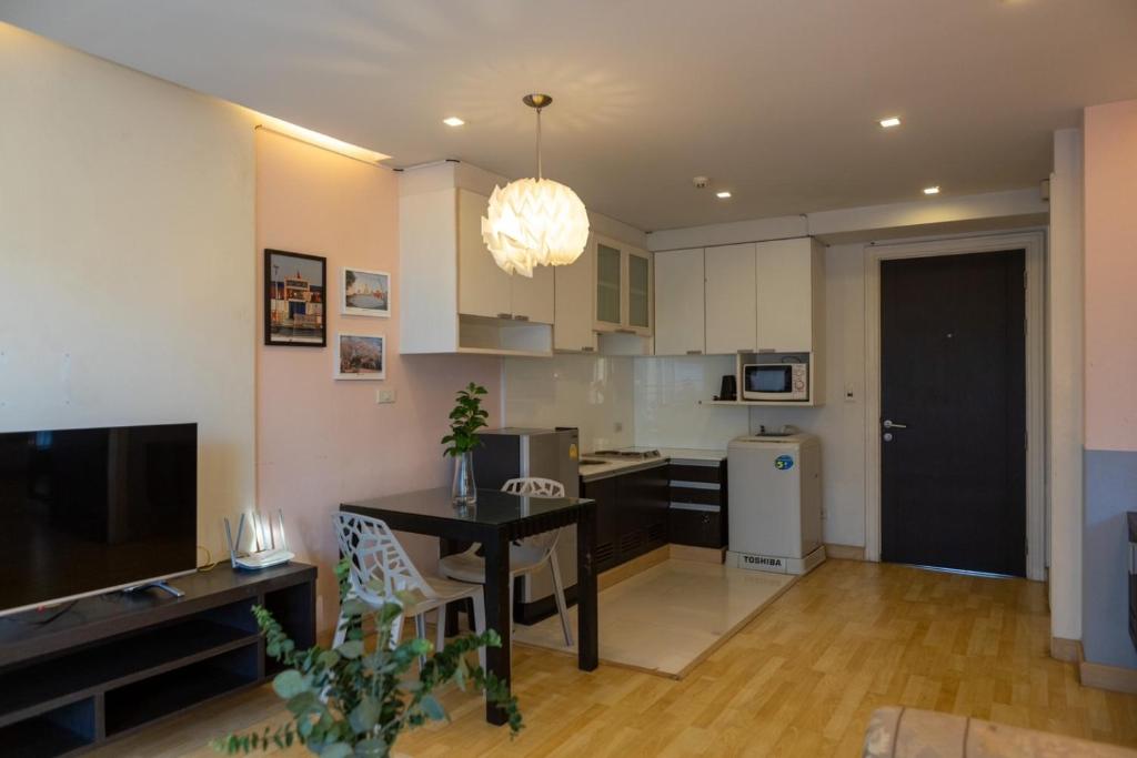 P Villa Lamoon Thonglor - Resim 18