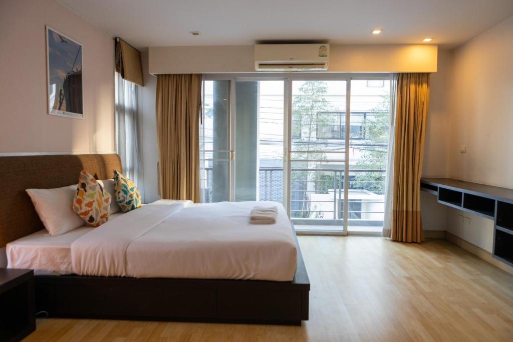 P Villa Lamoon Thonglor - Resim 19