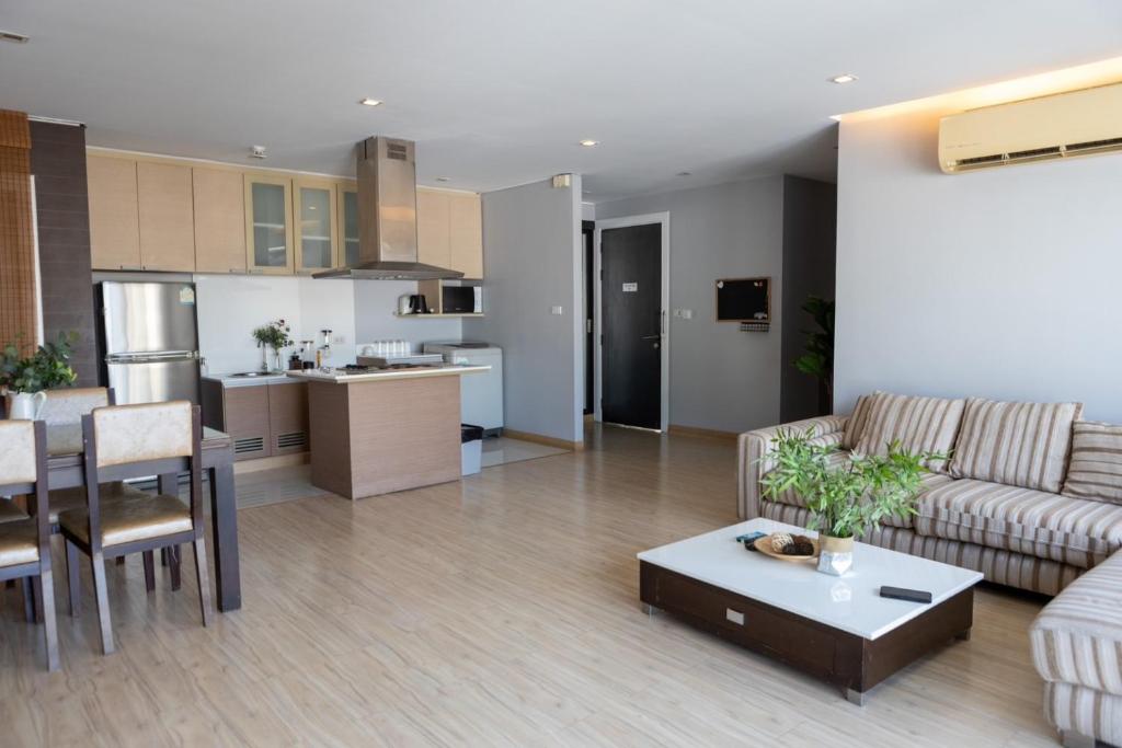 P Villa Lamoon Thonglor - Resim 24