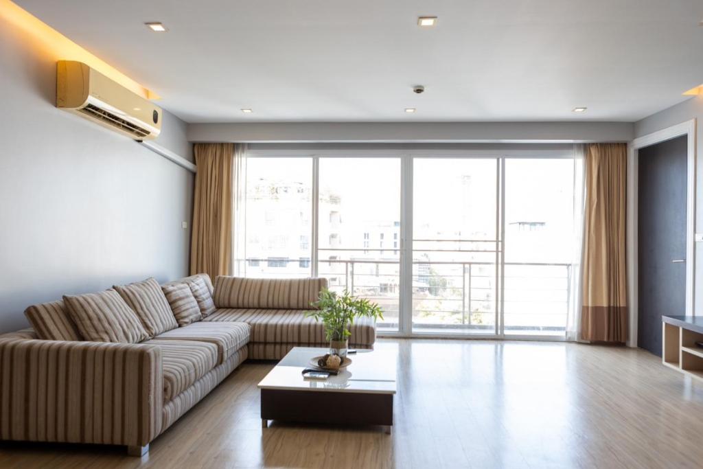 P Villa Lamoon Thonglor - Resim 31