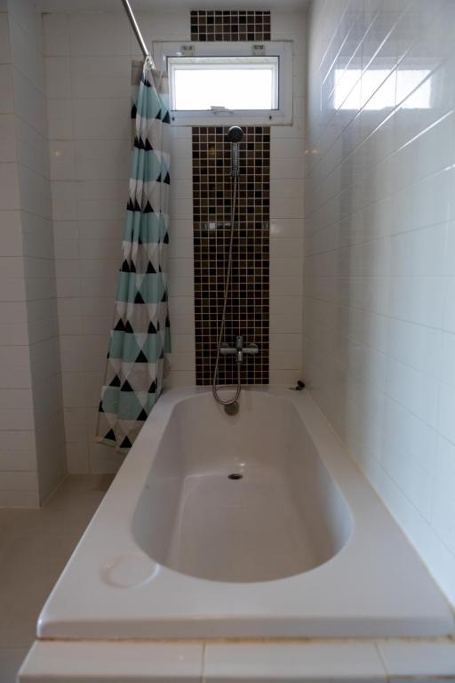 P Villa Lamoon Thonglor - Resim 36