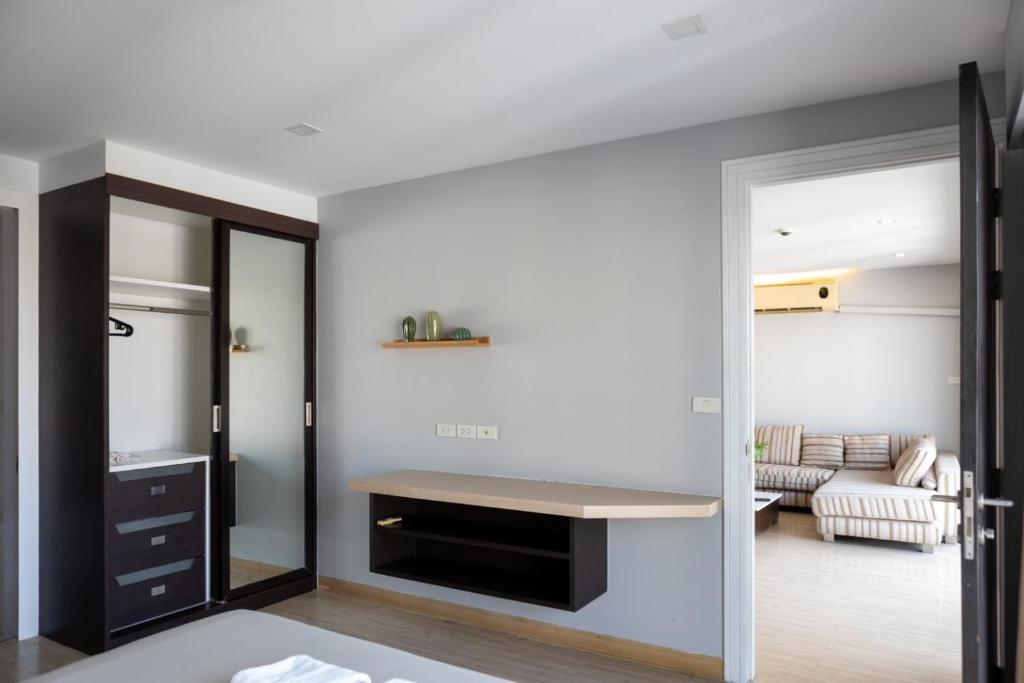 P Villa Lamoon Thonglor - Resim 43