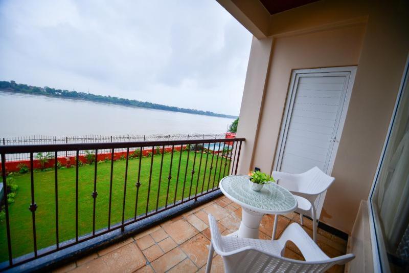 Balkón nebo terasa v ubytování Hotel Aviral Ganga A Unit Of Amritaam Wellness