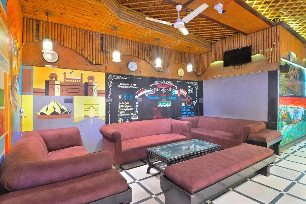 Posezení v ubytování Hotel Hari Piorko Grand - 2 Min from New Delhi Railway Station