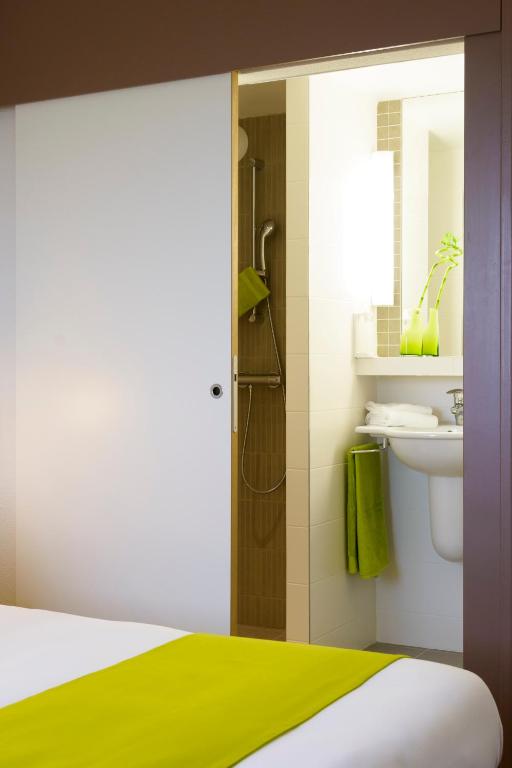 Brit Hotel Reims Croix Blandin - Resim 28