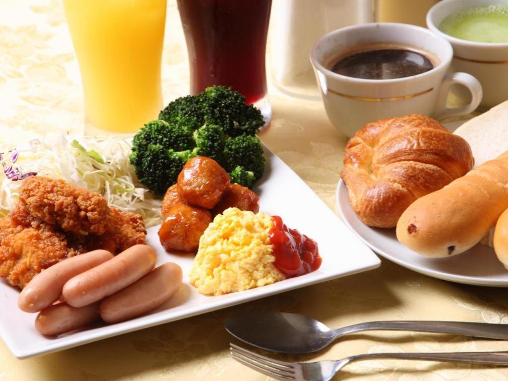 Jídlo v hotelu nebo okolí