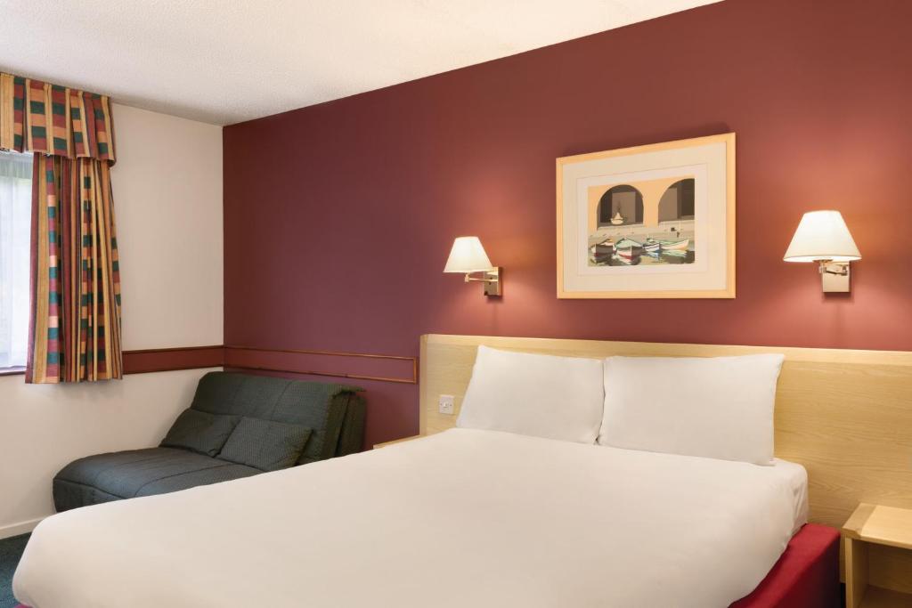 Postel nebo postele na pokoji v ubytování Days Inn Hotel Bradford - Leeds