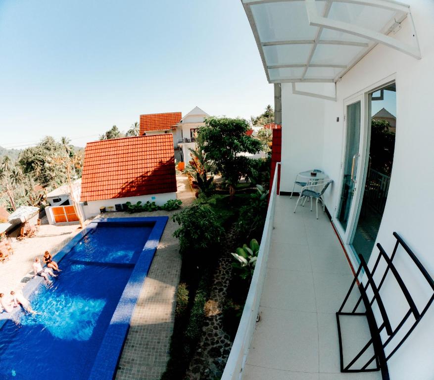 Bazén v ubytování Tumpaksewu Homestay nebo v jeho okolí