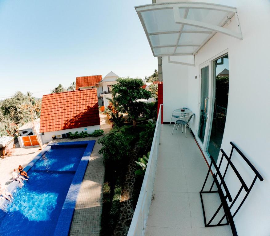 Bazén v ubytování Tumpaksewu Homestay nebo v jeho okolí