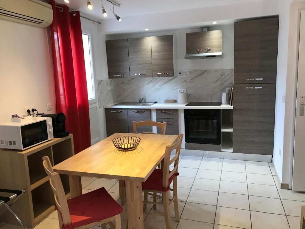 Privilège Hôtel & Apparts Eurociel Centre Comédie - Resim 4