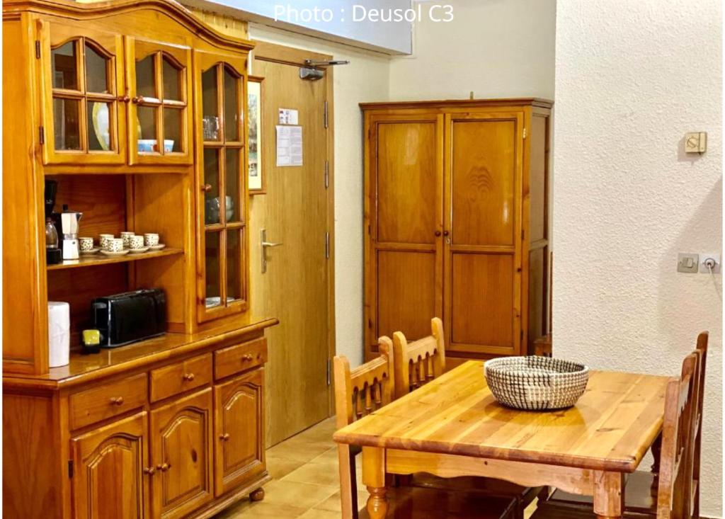 Kuchyň nebo kuchyňský kout v ubytování AC Apartaments Vall d'Incles