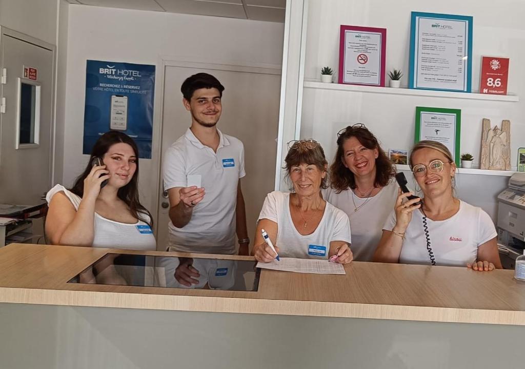 Brit Hotel Reims Croix Blandin - Resim 31