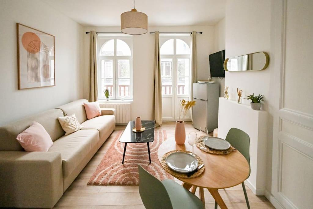 Et opholdsområde på Le Lupin - Petite terrasse - 250m plage