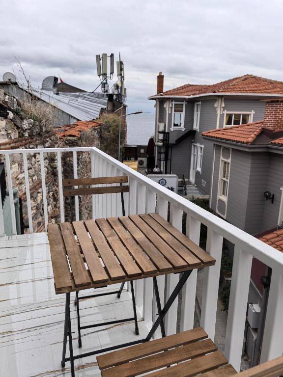 A balcony or terrace at Big Orange Hotel Old City