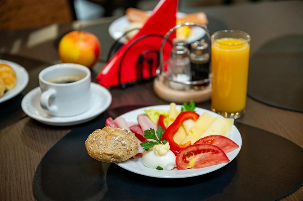 Hotel Dworski Galaktyczny Park - Resim 22