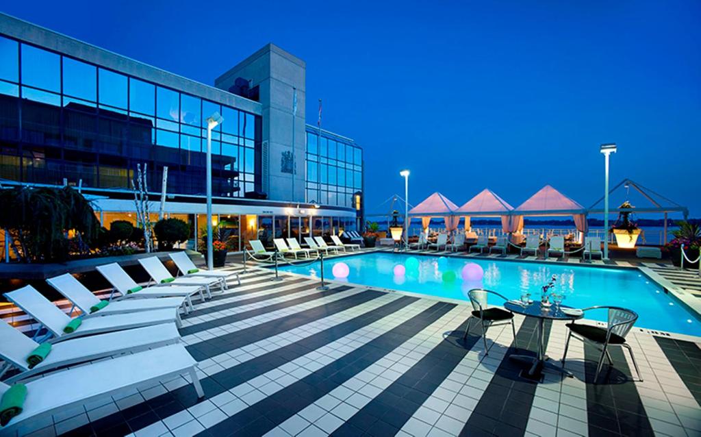 Radisson Blu Downtown Toronto, Dezember 2020