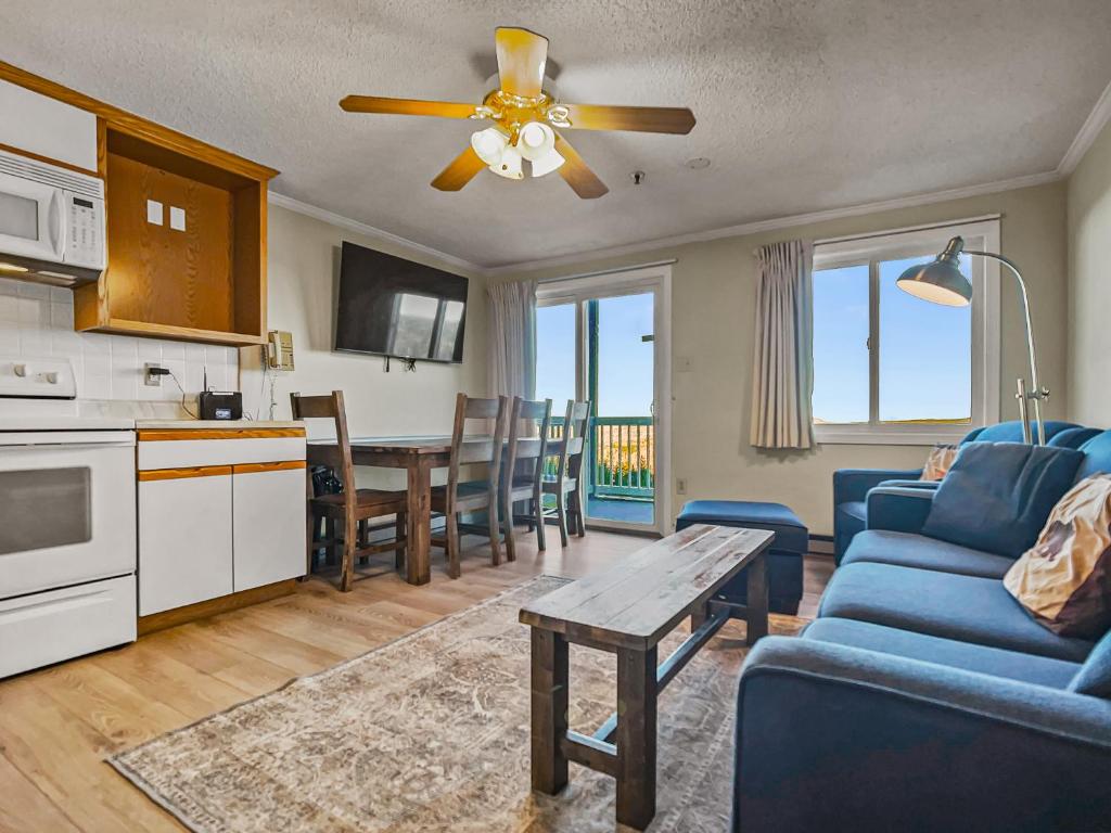 Kuchyň nebo kuchyňský kout v ubytování ML190 Peace Tranquility Sleeps 8 Washer Dryer WiFi Parking