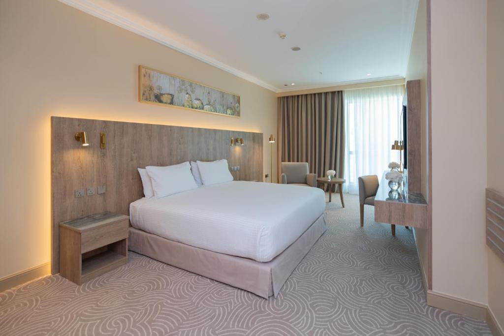 غرفة ممتازة مع بإطلالة على المدينة , 1 KING BED,