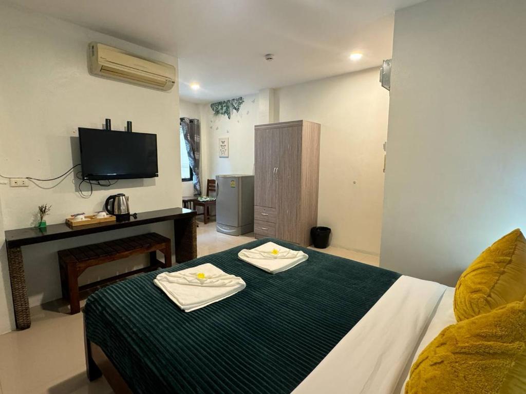 
Double Room with Private Bathroom
