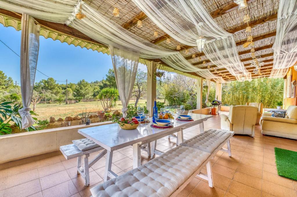 Posezení v ubytování Ideal Property Mallorca - Can Caragol Font de Sa Cala