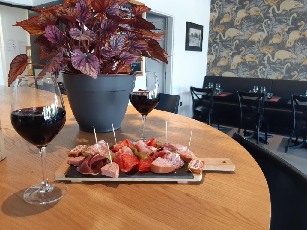 Brit Hotel Reims La Neuvillette - Resim 5