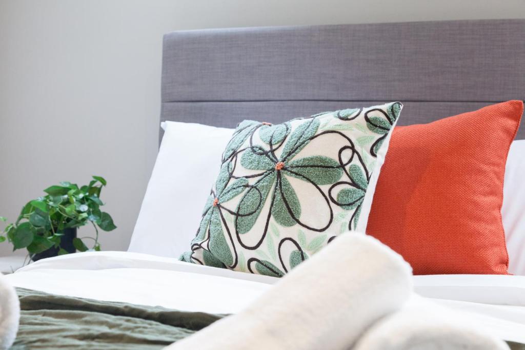 Somers Suites Apartments 6