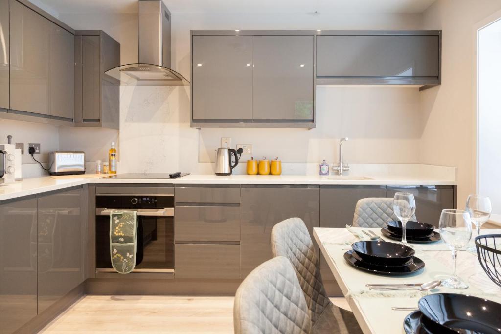 Somers Suites Apartments 2