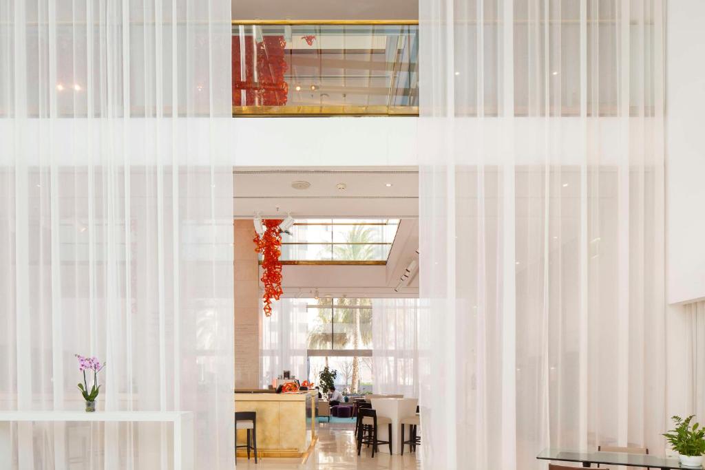 Hilton Barcelona - Resim 7