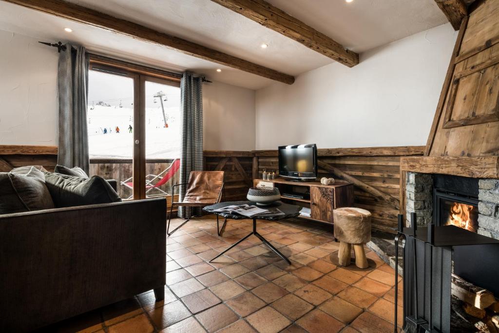 Гостиная зона в Hôtel Les Suites du Montana by Les Etincelles