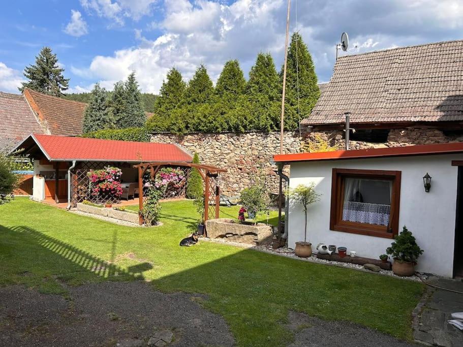Zahrada ubytování Apartmán u Poustevníka