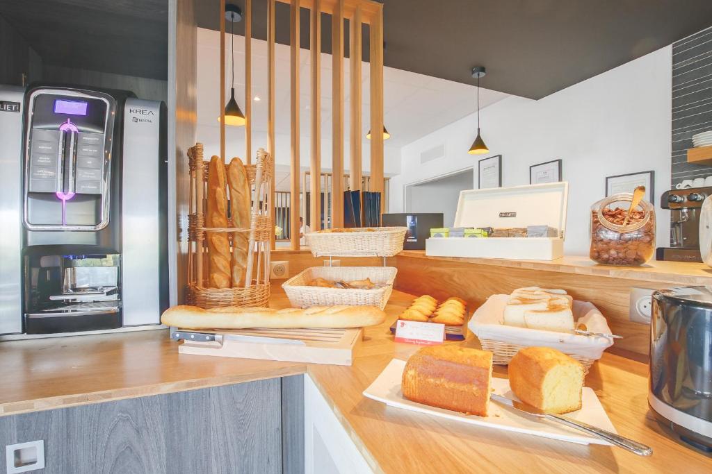 Brit Hotel Reims La Neuvillette - Resim 16