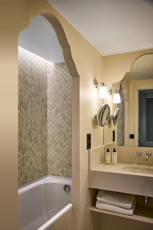 Hôtel Brighton - Esprit de France - Resim 45