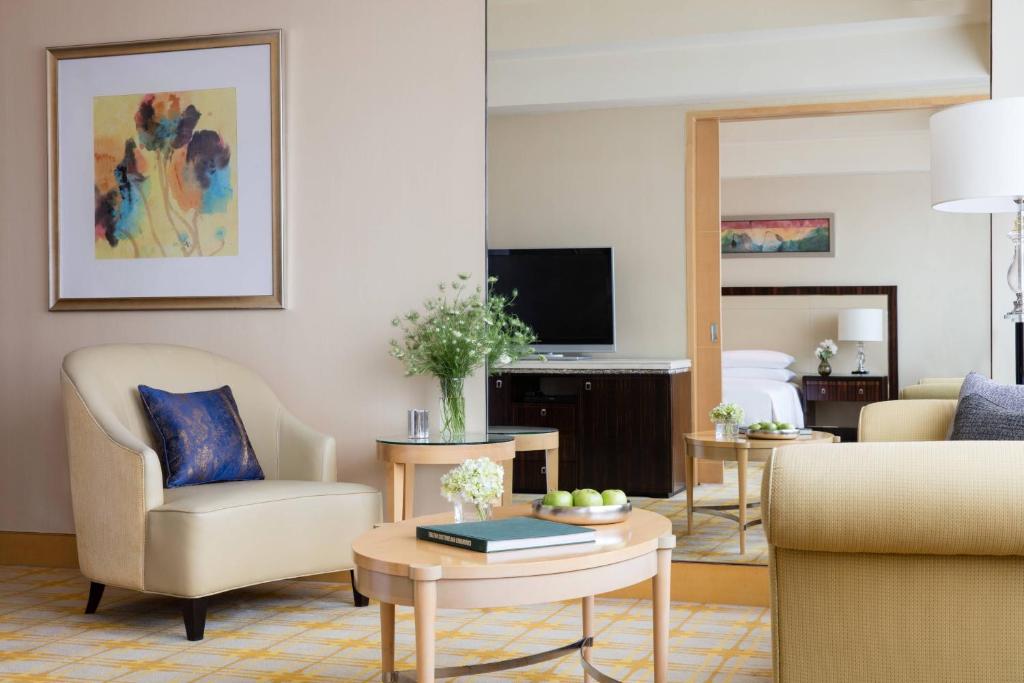 TV a/nebo společenská místnost v ubytování JW Marriott Hotel Beijing